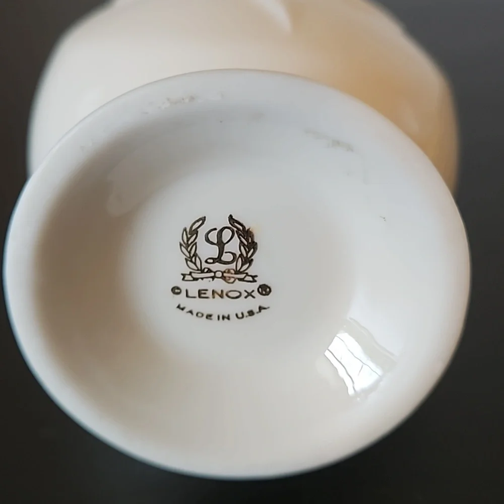 Lenox Cream Rose 7.5 inch Vase